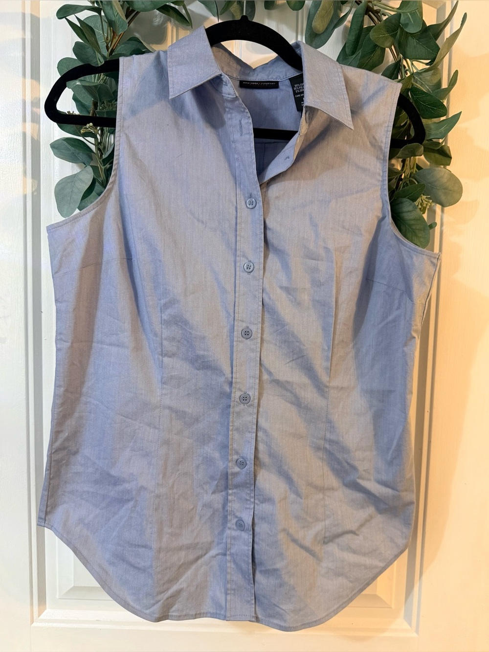 💫4/$25 • New York & Company The Madison Sleeveless Blouse